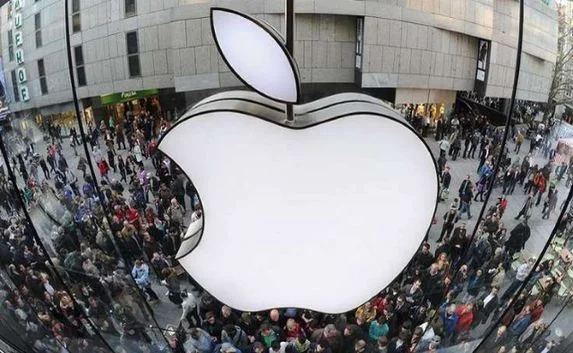 Депутатам Госдумы предложили отказаться от iPhone и iPad