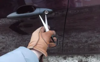 ​В Севастополе наркоман вскрыл десять автомобилей ножницами