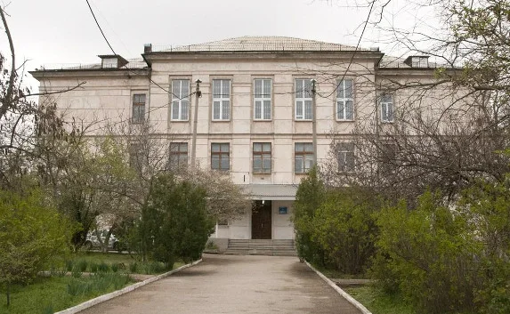 ​Прокуратура вернула зарплату работникам медколледжа