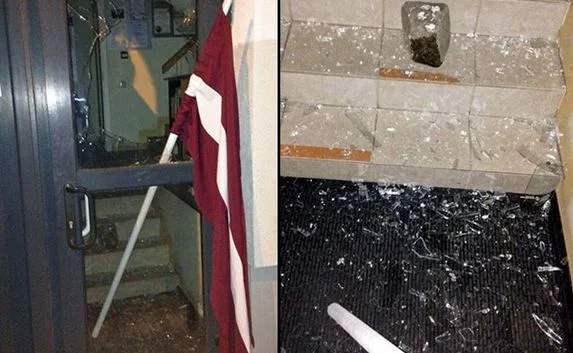 В Латвии закидали камнями офис русской общины