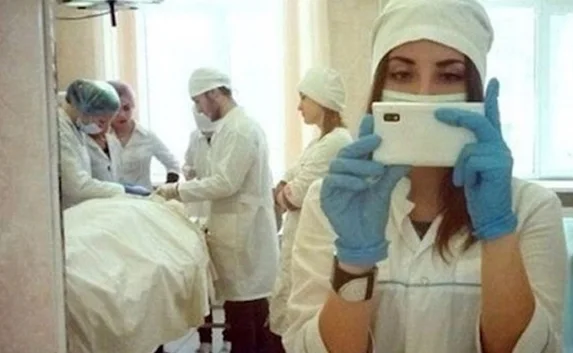 Опубликована подборка самых неэтичных селфи 