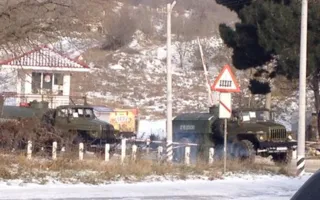В Севастополе чуть не дошло до столкновения поезда и бензовоза