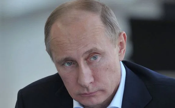 Путин соболезнует родным и близким жертв теракта в Париже