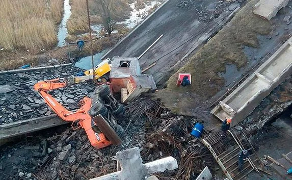 В Калининграде рухнул мост, погибли люди
