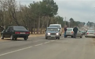 В Севастополе на Сапун-горе столкнулись две «легковушки»