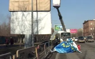 На билбордах Крыма висят «уши» Аксёнова и Константинова