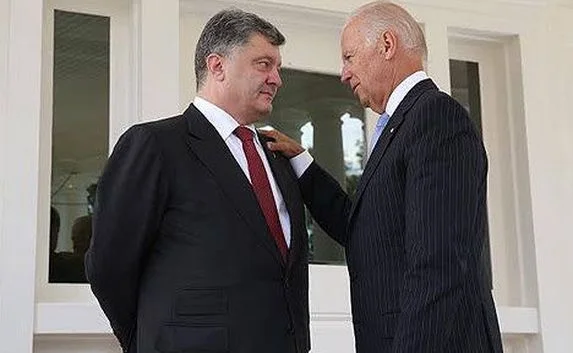 США договорились с Порошенко усилить давление на Россию