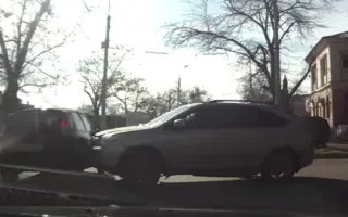 В Севастополе на Толстого столкнулись два автомобиля