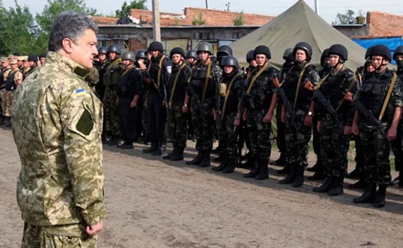 Крымчанам призывного возраста не советуют выезжать на Украину