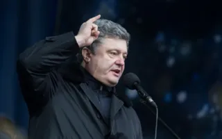 Порошенко разрешил заочно судить крымчан