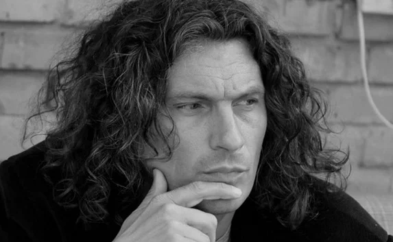 Певец Кузьма Скрябин погиб в ДТП