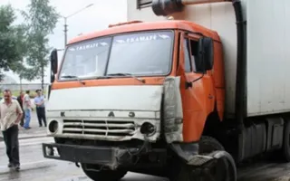 КамАЗ без водителя снёс полдачи на мысе Фиолент