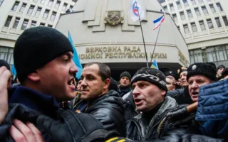 В Крыму ищут очевидцев митинга у «Белого дома» 26 февраля 2014