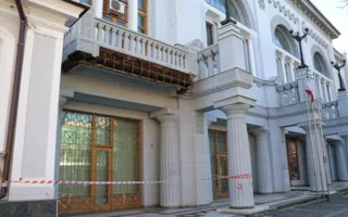 Экс-Нацбанк Украины в Симферополе «трещит по швам»