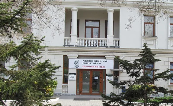 В Севастополе банков достаточно, в Крыму — не хватает