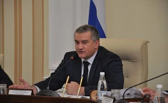 Аксёнов: Руководство «КрымФармации» уволить!