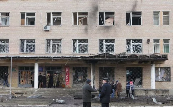 В Донецке вновь обстреляна больница