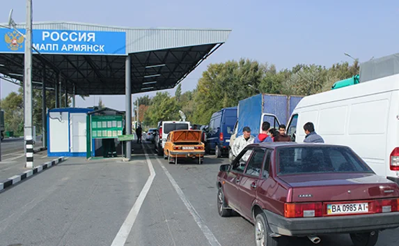 Как в Севастополь попадают товары из Украины