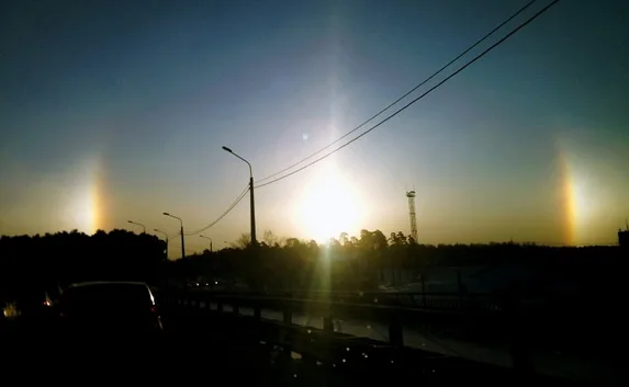 Жители Челябинска наблюдали над городом три солнца