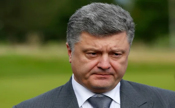 Порошенко отказался отмечать 23 февраля