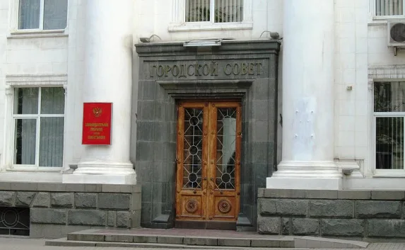 Депутаты Севастополя приняли закон о земельном контроле