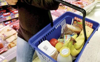 В Крыму подешевели яйца, сахар и творог, дорожают крупы и мука