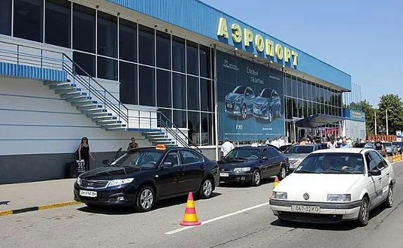 «Бомба» в аэропорту Симферополя оказалась мусором