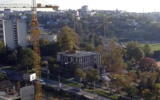 В Крыму чиновник «доверил» дочери постройку дома для военных