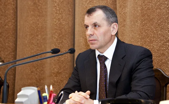 Спикер Госсовета Крыма сократит свою зарплату вдвое