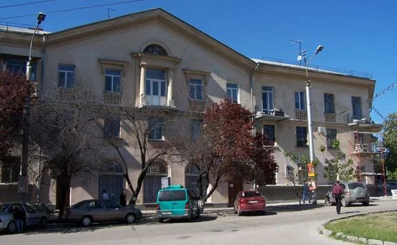 Справку в ЗАГСе Севастополя о смене фамилии можно получить... в декабре