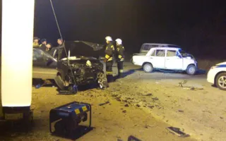 МЧС оказали помощь в устранении последствий тройного ДТП