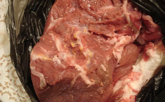 В Крым не пропустили партию тухлого мяса