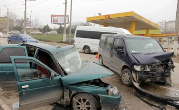 В серьёзном ДТП на Вакуленчука пострадали три человека