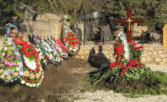 Старший брат погибшего Януковича дал ответы на все вопросы