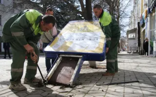 В центре Симферополя снесли 35 незаконных ситилайтов