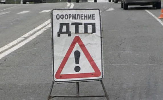 Под Бахчисараем перевернулась иномарка, пострадали двое детей