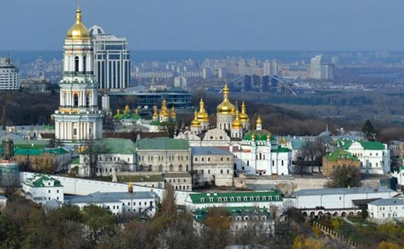 Деньги Киево-Печерской лавры сгорели в банках Украины