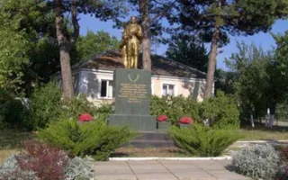 Госсовет Крыма за свой счёт восстановит братскую могилу