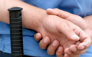 В Евпатории полицейского подозревают в избиении задержанного