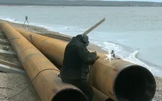Через Керченский пролив начали возводить технологический мост