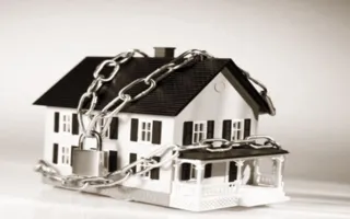 Власти Крыма разъяснили, когда будут отбирать квартиры за долги