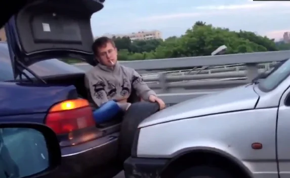 Хит YouTube: «Русский» способ буксировки автомобиля