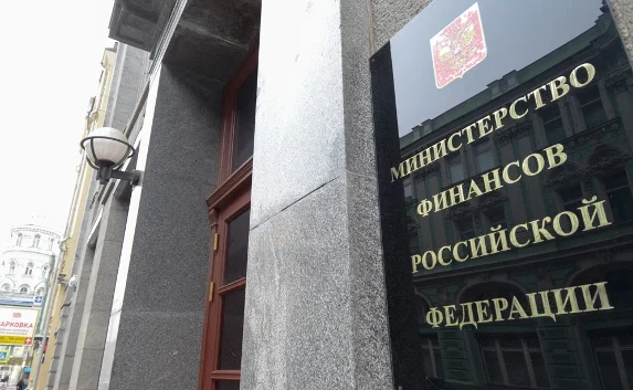 В России Минфин разработал план по увольнению врачей и учителей
