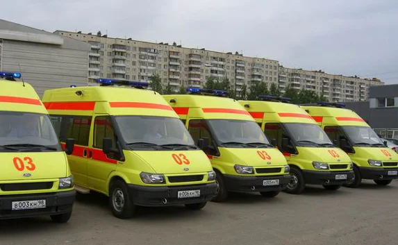 В Керчь прибыли реанимобили без документов