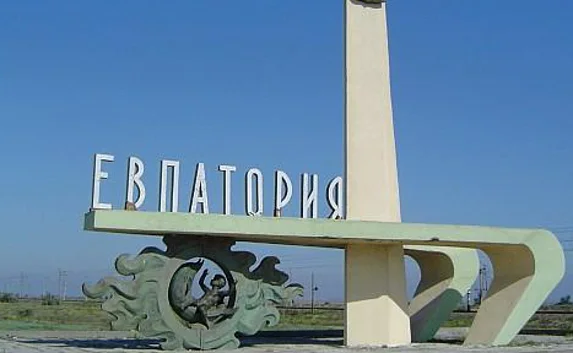 В Евпатории на чердаках и крышах ищут террористов