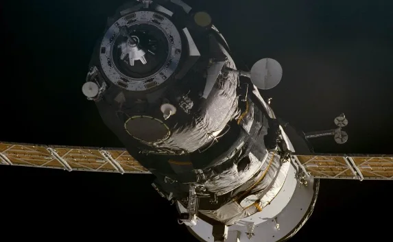 Появилось видео с вращающегося в космосе российского «Прогресса»