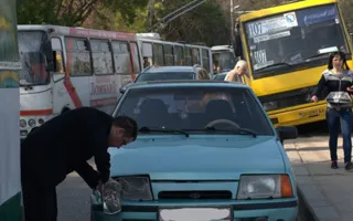 ДТП на Красном спуске в Севастополе стало причиной огромной пробки