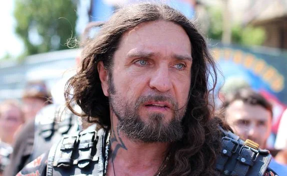 «Хирург» открыл памятник военным разведчикам-мотоциклистам на Урале