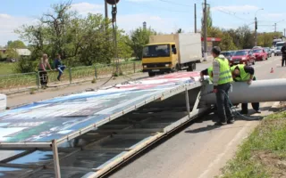 В Симферополе за несколько дней снесут 70 билбордов и ситилайтов 