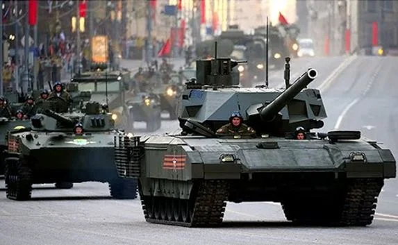 Танк «Армата» уехал с Красной площади своим ходом